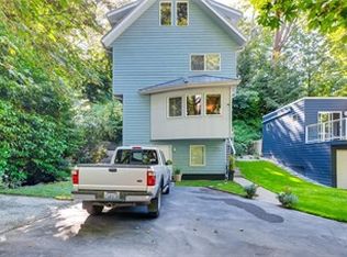 11122 Seola Beach Dr SW, Seattle, WA 98146