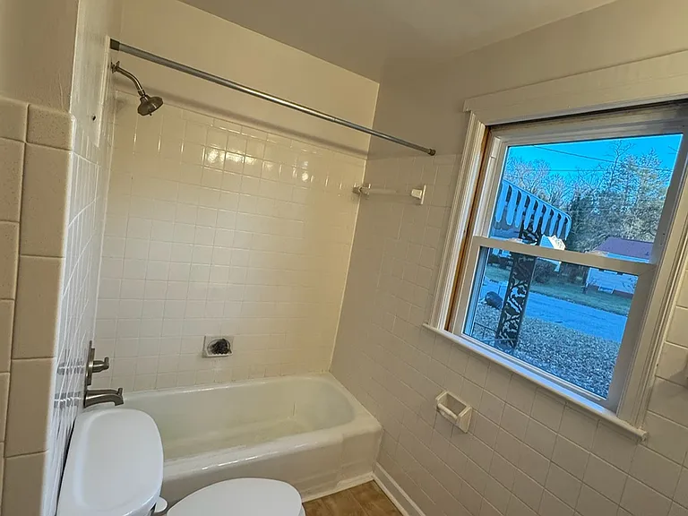 707 Crystal Dr — Photo 16