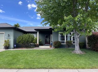 3325 Wheat Ridge Dr, Medford, OR 97504