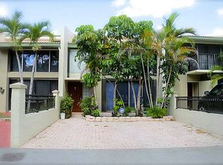 8811 Gatehouse Rd APT 4, Plantation, FL 33324