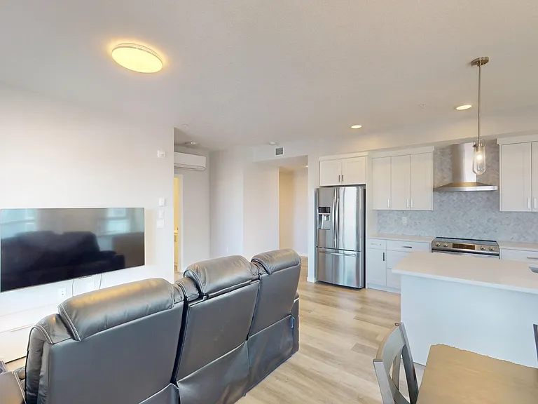 216 Carrington Cres NW — Photo 4