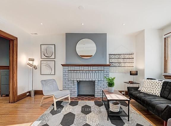 2nd image of 176 Pendrith St #2
