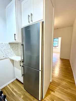 Rented by J PRESTON AND ASSOCIATES INC | media 16