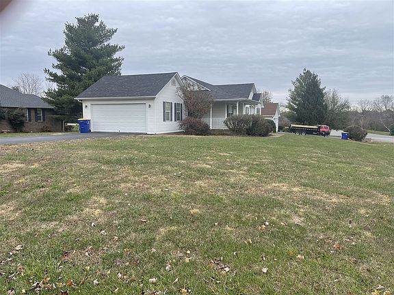 3rd image of 318 Brookshore Ave