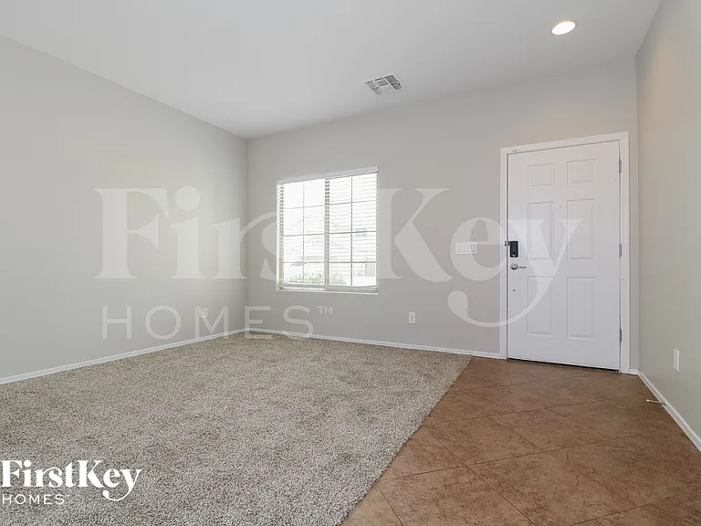 19395 W Madison St — Photo 3