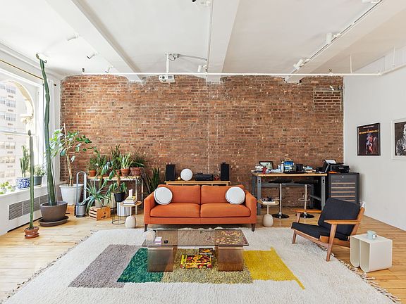 3rd image of 59 4th Ave APT 8A