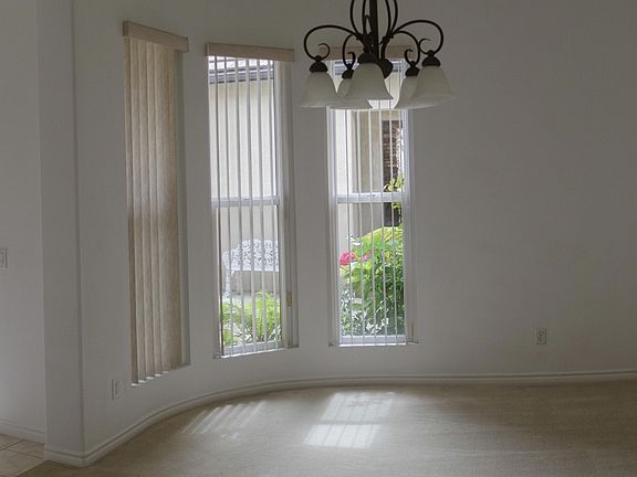 dining room/entry