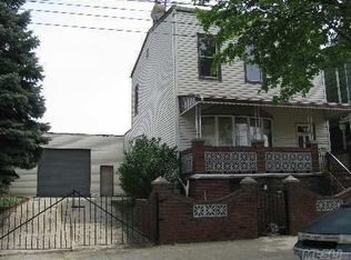 5265 72nd Pl, Maspeth, NY 11378