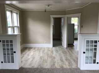 324 6th Ave SW APT 4, Valley City, ND 58072