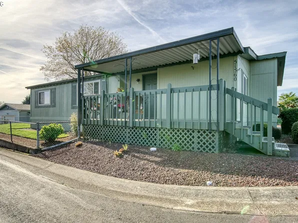 51560 SE 6th St, Scappoose, OR 97056