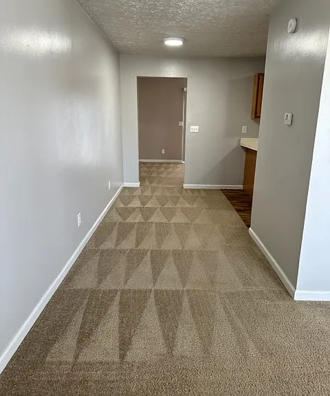 Sleepy Hollow Townhomes — Photo 5
