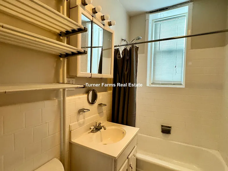 19 Monmouth St #2 — Photo 14