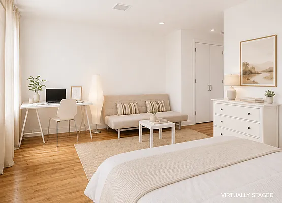 Bedroom, photo 2