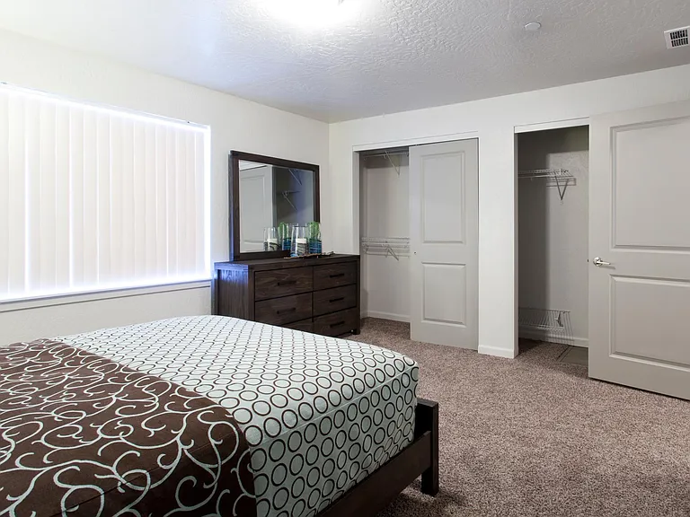 4x4 Bedroom #2