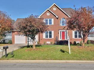 205 Honeycreek Ct, Colonial Heights, VA 23834