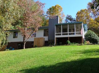 284 Licklog Ct, Hayesville, NC 28904