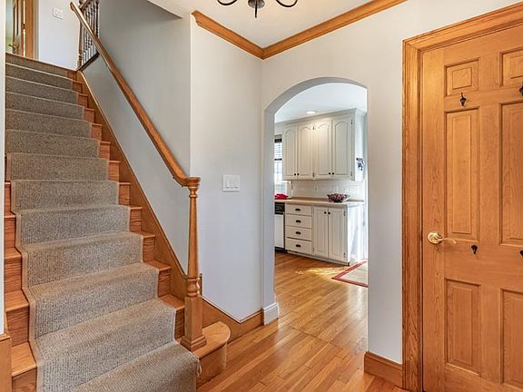 3rd image of 16 Woodchester Dr