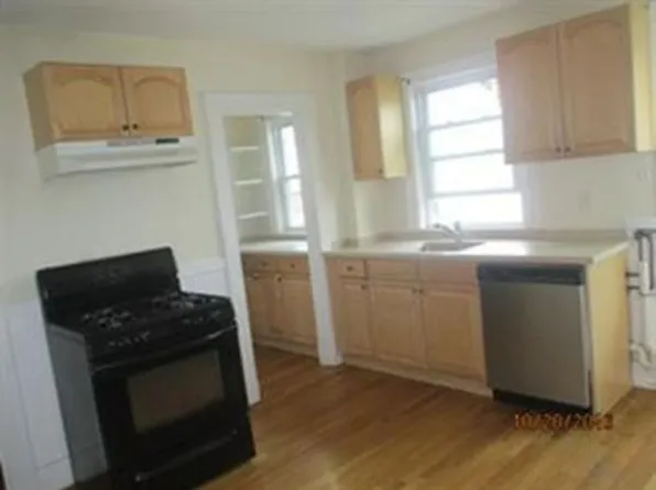 391 Poplar St, Roslindale, MA 02131