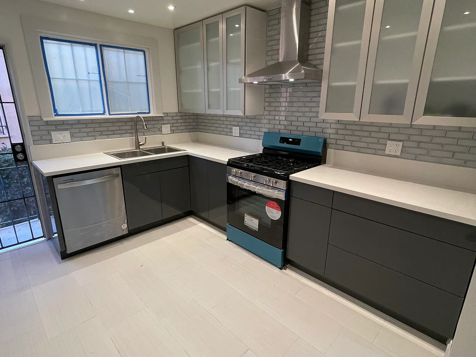 5721 San Vicente Boulevard — Photo 4