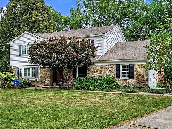 5th image of 129 Outerview Cir