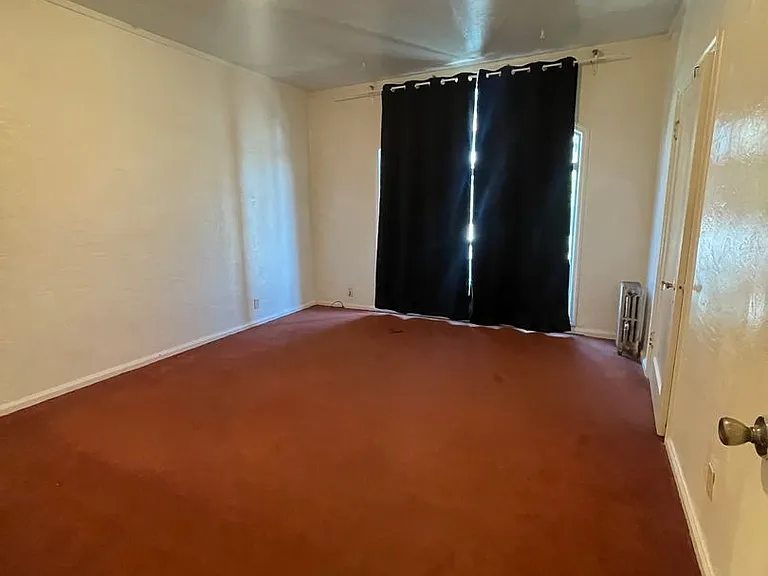 2514 Piedmont Ave — Photo 35