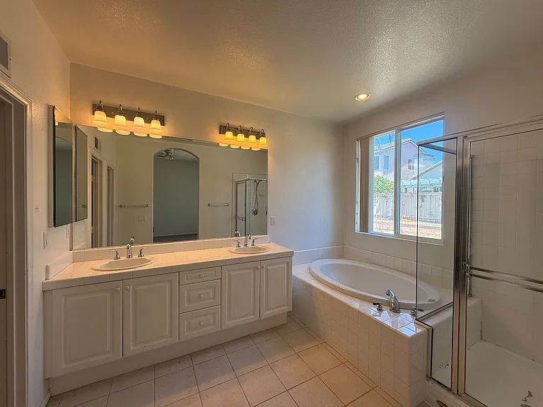 5254 Southhampton Cv — Photo 11