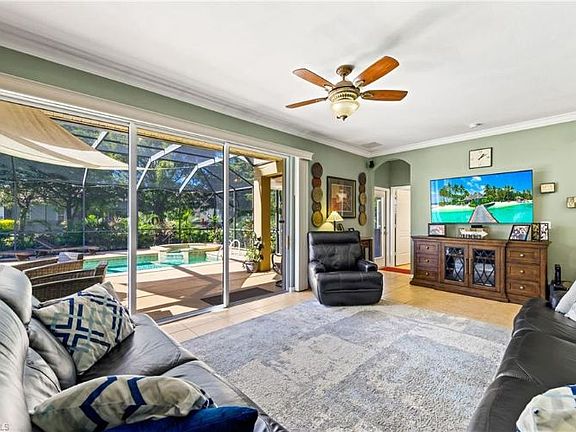 3rd image of 9525 Blue Stone Cir