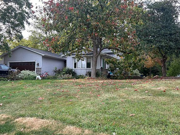 4th image of 17758 Weaver Lake Dr N