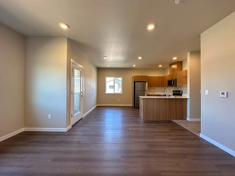 Autumn Woods Apartments — Photo 20