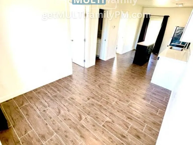 1402 E McKinley St #B — Photo 12