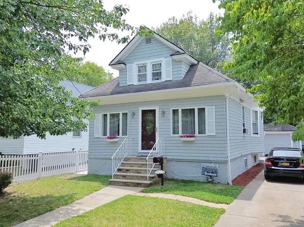 62 Orange Ave, Staten Island, NY 10302
