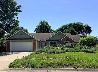 3017 W 30th St, Lawrence, KS 66047