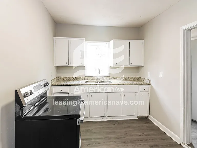 973524_007_kitchen_7.jpg