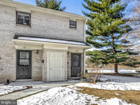 119 Valleybrook Dr, Lancaster, PA 17601