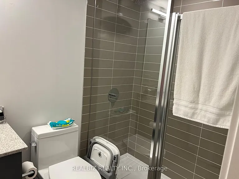 180 Front St E #1003 — Photo 15