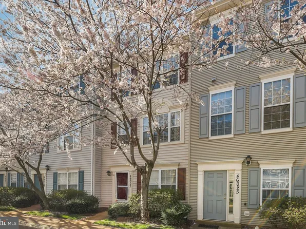 46027 Knight Ter, Sterling, VA 20166