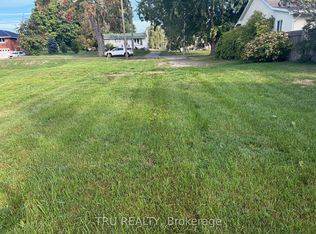 9 Wellington St W, Athens, ON K0E 1B0
