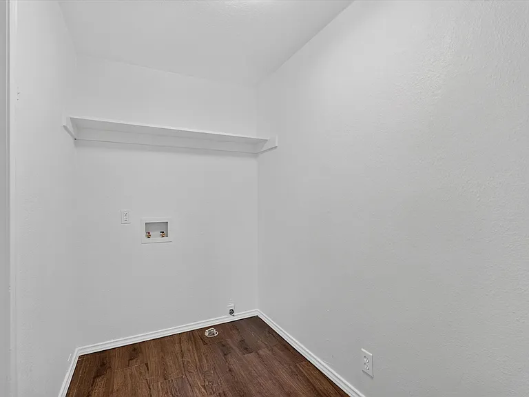 815 Wilson Dr — Photo 14