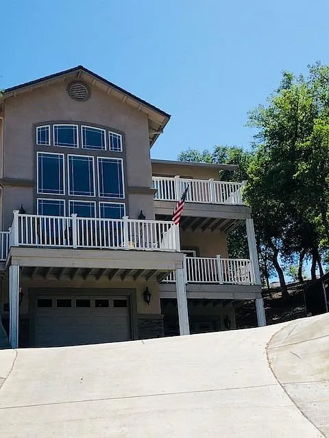 641 Bret Harte Dr photo 1
