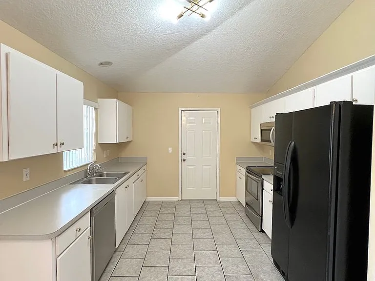 122 Parkview Dr — Photo 14