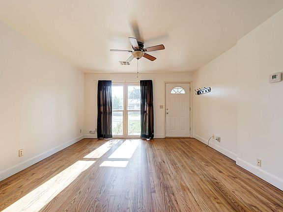 3rd image of 604 N Stewart Ave