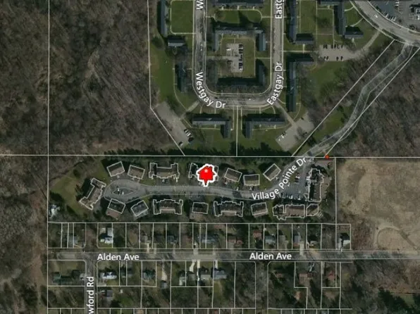 349 Village Pointe Dr #2, Akron, OH 44313