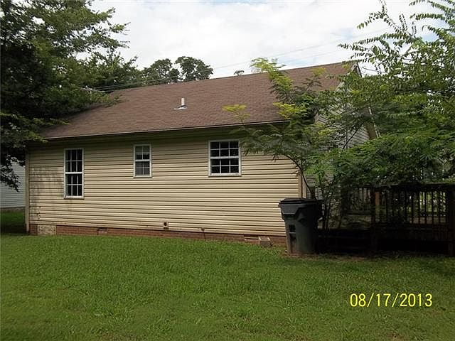 2nd image of 1830 Harbor Dr