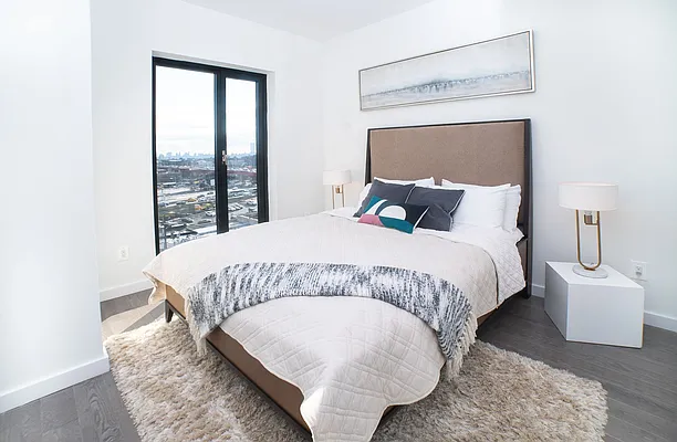 Rented by Compass | media 13