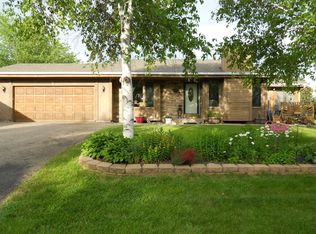 4540 Deerwood Ln N, Plymouth, MN 55442