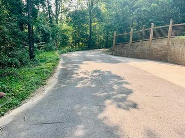 Steven Ct, Pigeon Forge, TN 37863