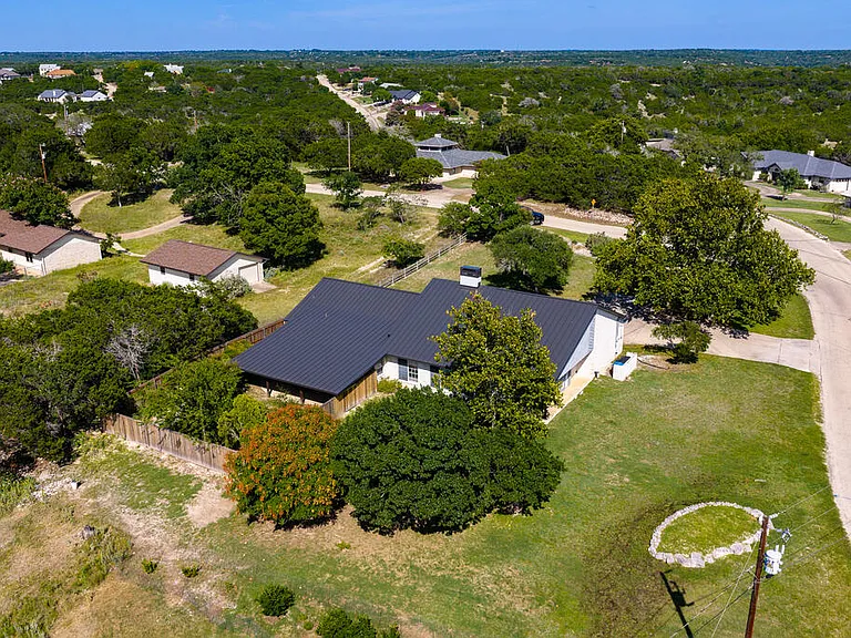 103 Crockett Dr — Photo 36
