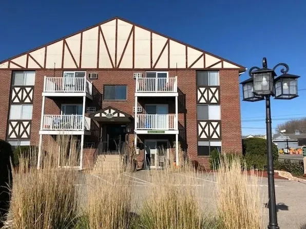 Olde Hampton Village