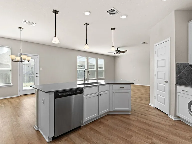 1228 Ayham Trl — Photo 8