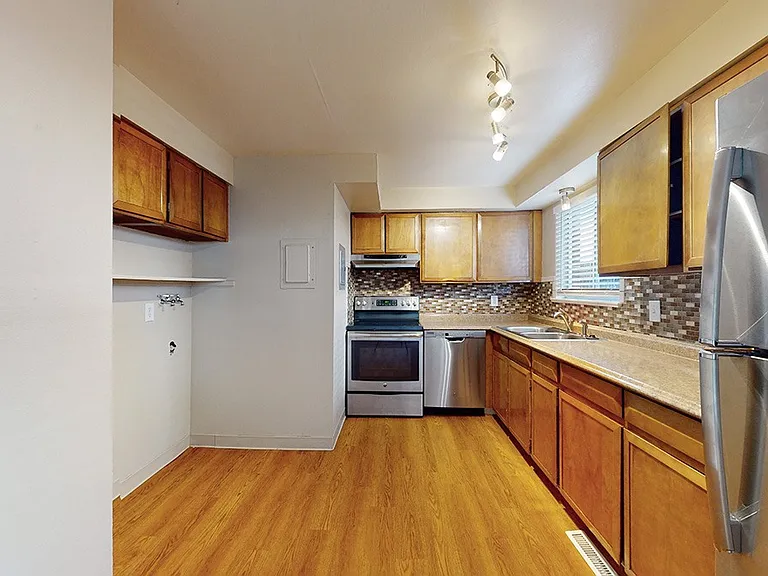Applewood Gables Townhomes — Photo 35